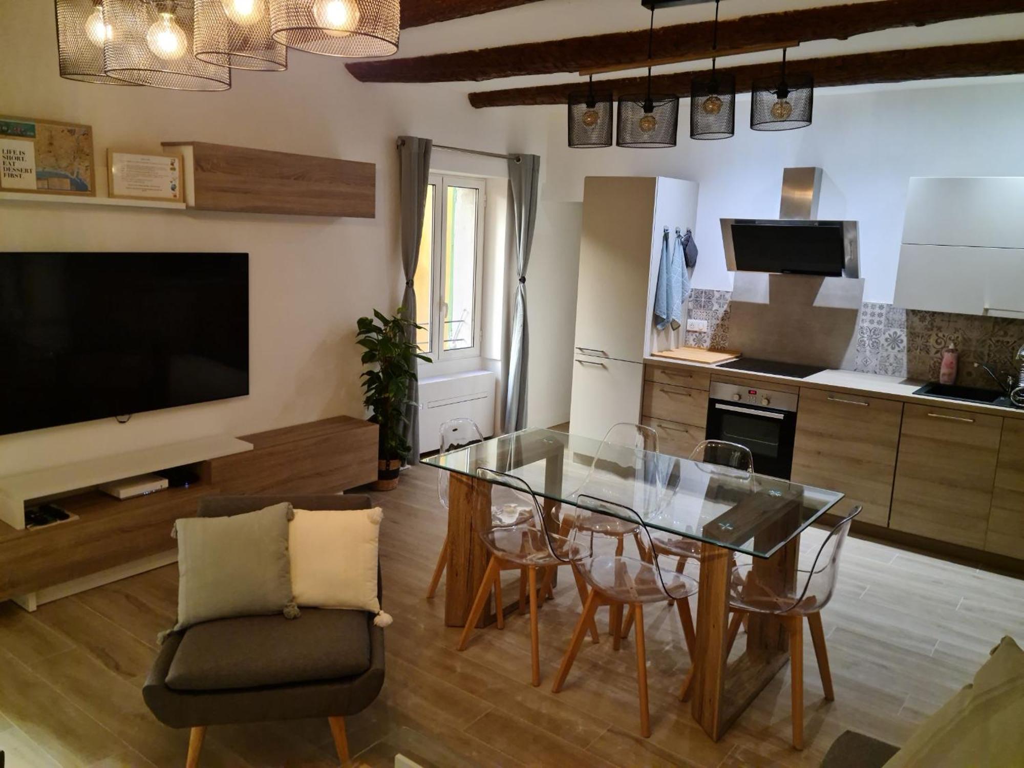 Beautiful Old Town Flat, Near The Beach Niza Exterior foto